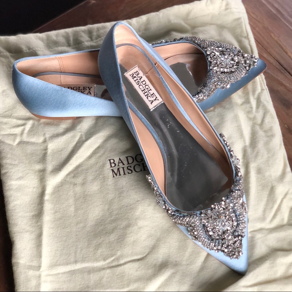 Badgley Mischka Malena flats, like new, Size 8